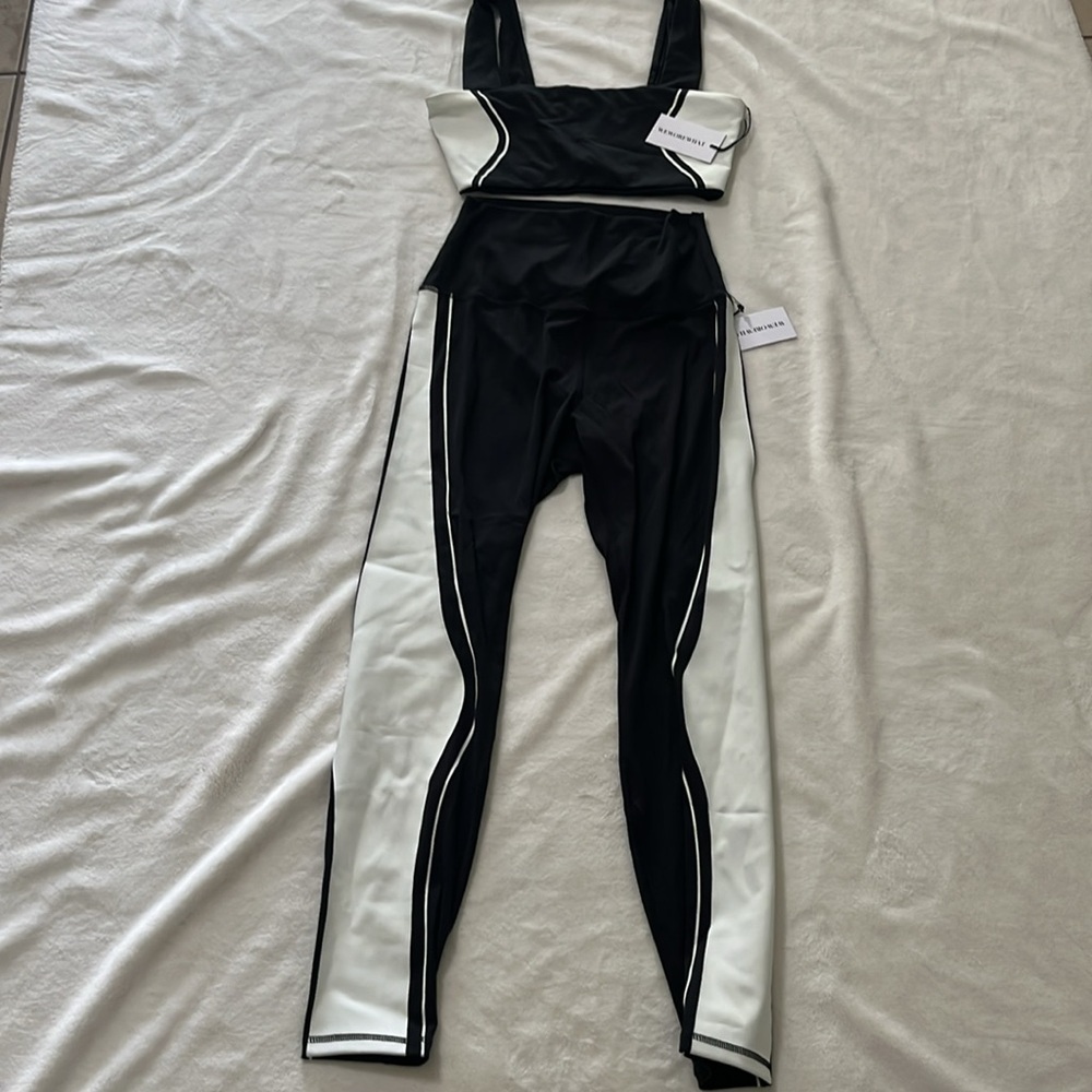 WeWoreWhat Black and Cream Leggings - Picture 4 of 13